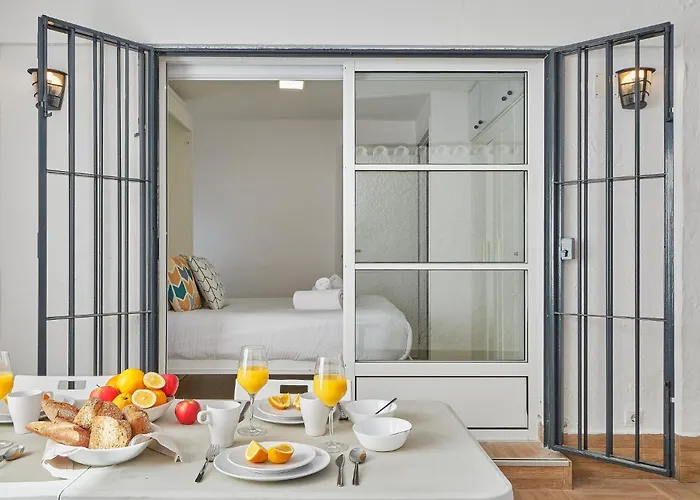 Happiness Carihuela *